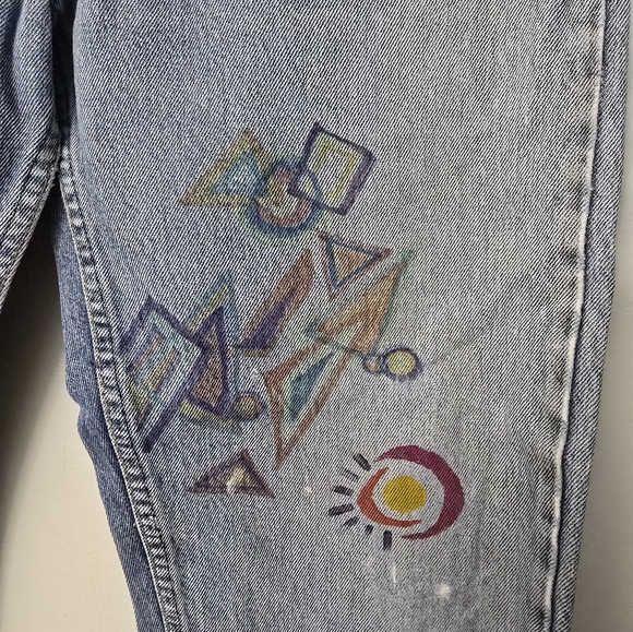 Levi's Distressed Blue Jeans - Picture 6 of 16